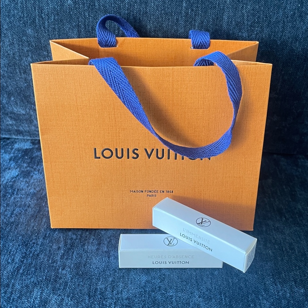 Louis Vuitton (LV) 2 Perfume Samples HEURES D’ABSENCE, L’IMMENSITE mini gift bag